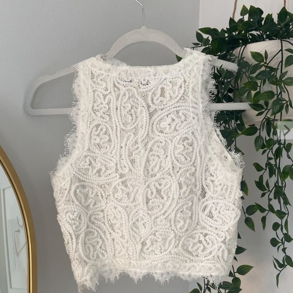 Chelsea Lace Sleeveless Top - Picture 2 of 3